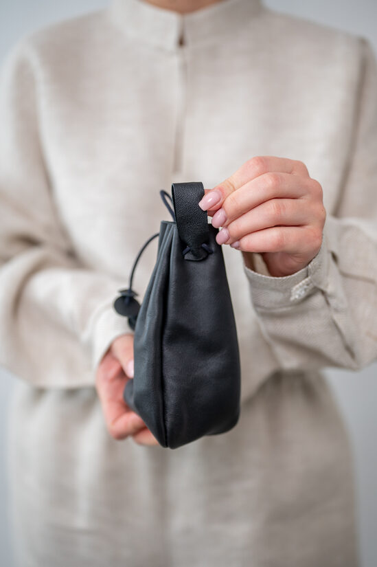 POUCH