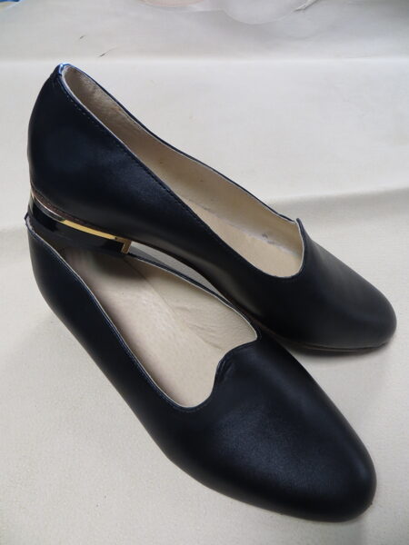 Sieviešu laiviņkurpes Nr.40