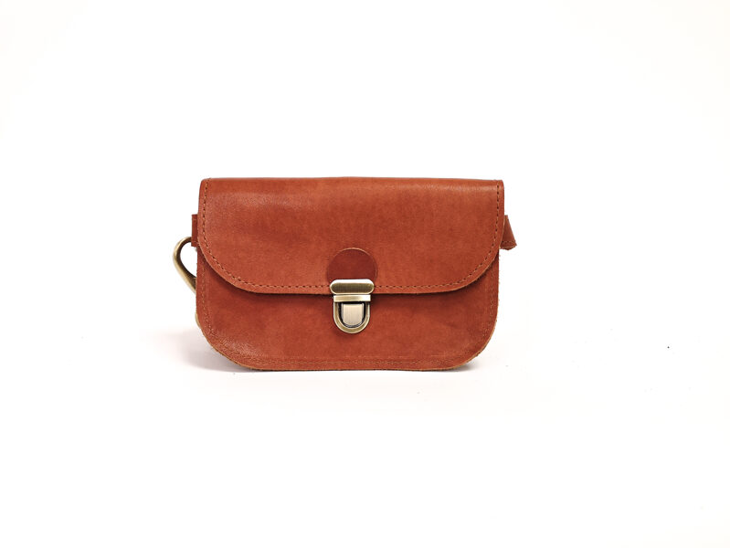 Jostas soma pusaplis gaiši brūna