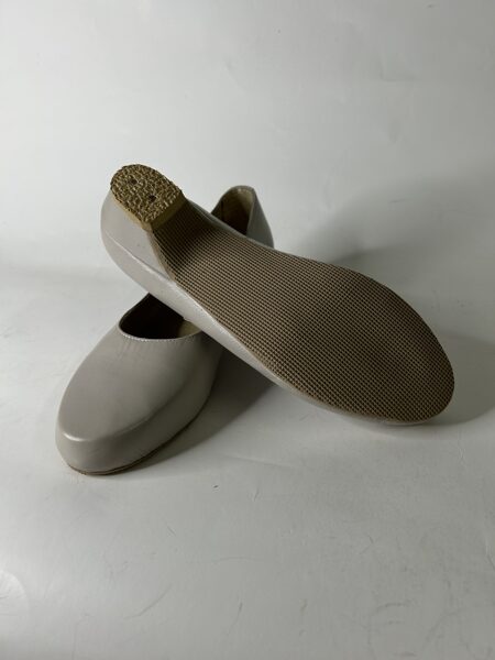 Sieviešu platās kurpes bēšas Nr.31