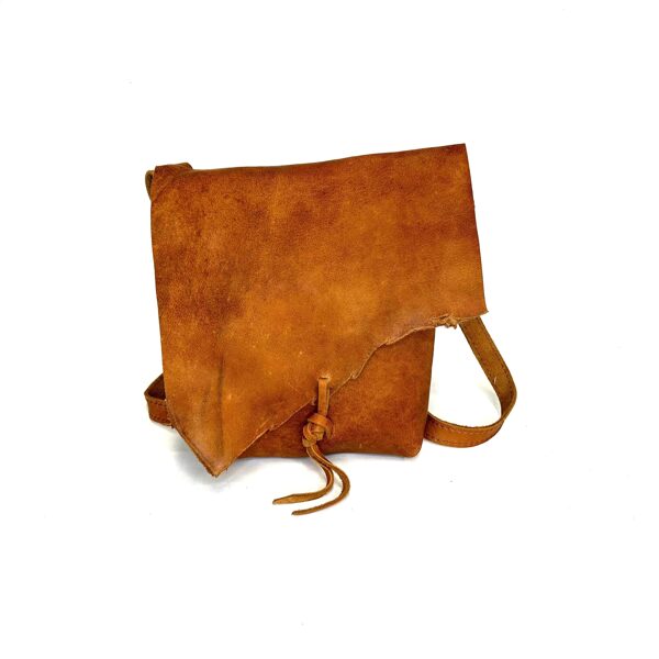 Videjā kvadrātsoma mežazvērs gaiši brūna