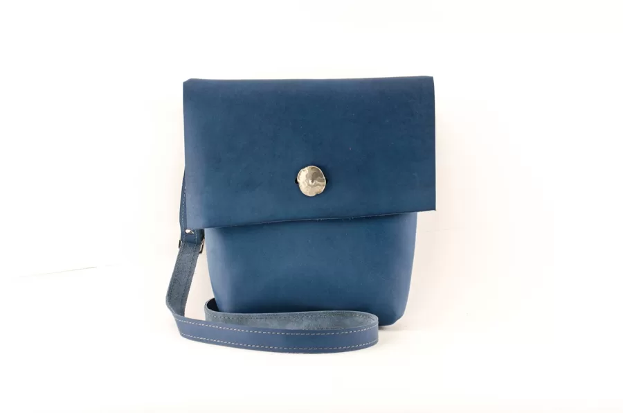 Videjā kvadrātsoma zila